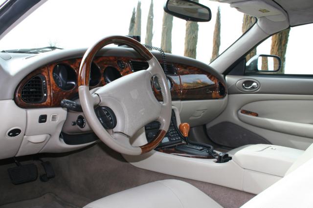 1998 Jaguar XK8