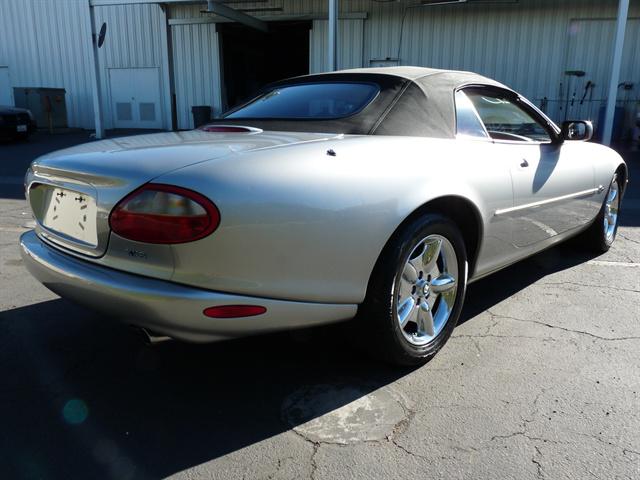 1999 Jaguar XK8