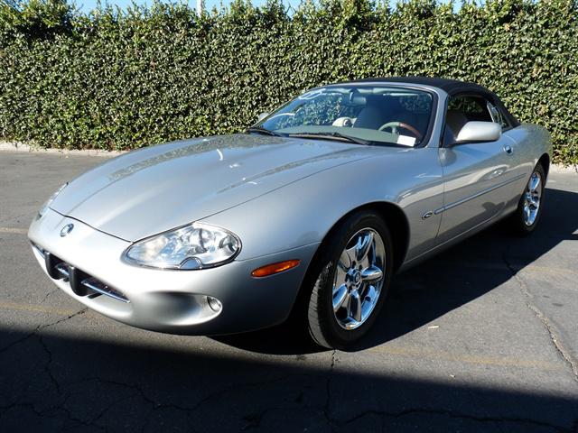 1999 Jaguar XK8